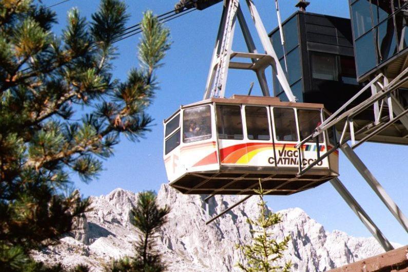 Hotel San Giovanni Vigo di Fassa Luaran gambar