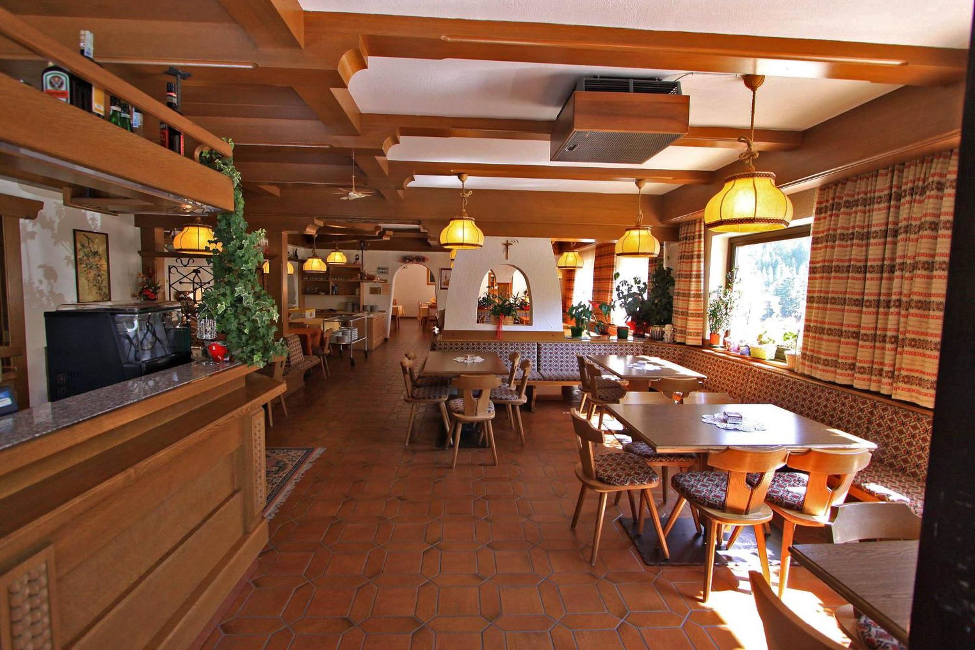 Hotel San Giovanni Vigo di Fassa Luaran gambar