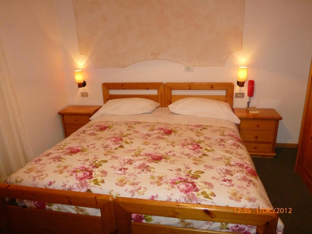 Hotel San Giovanni Vigo di Fassa Luaran gambar