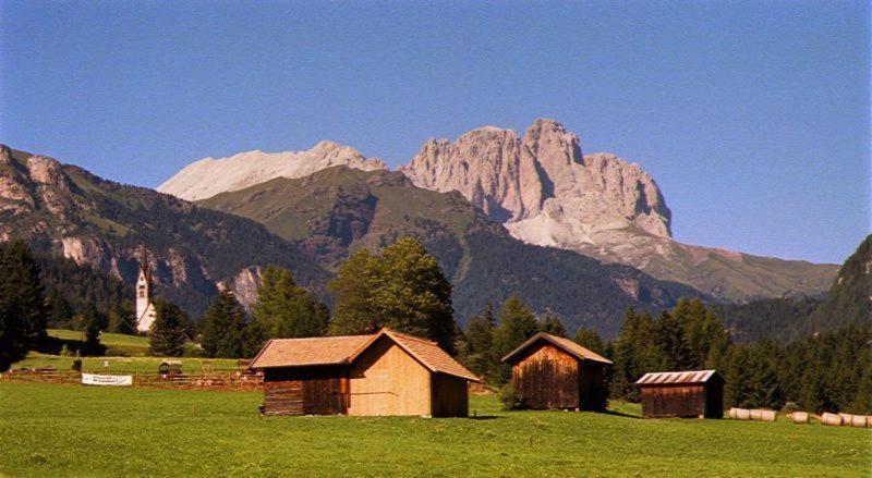 Hotel San Giovanni Vigo di Fassa Luaran gambar