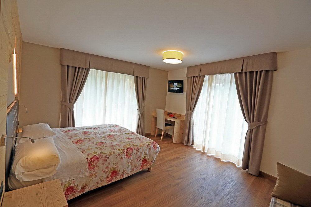 Hotel San Giovanni Vigo di Fassa Luaran gambar