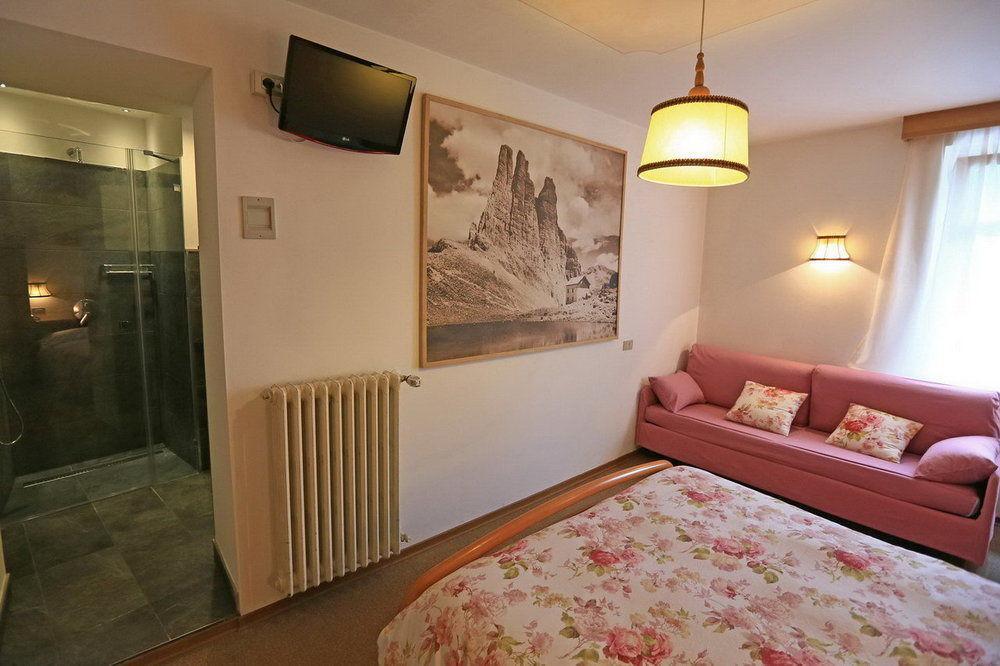 Hotel San Giovanni Vigo di Fassa Luaran gambar