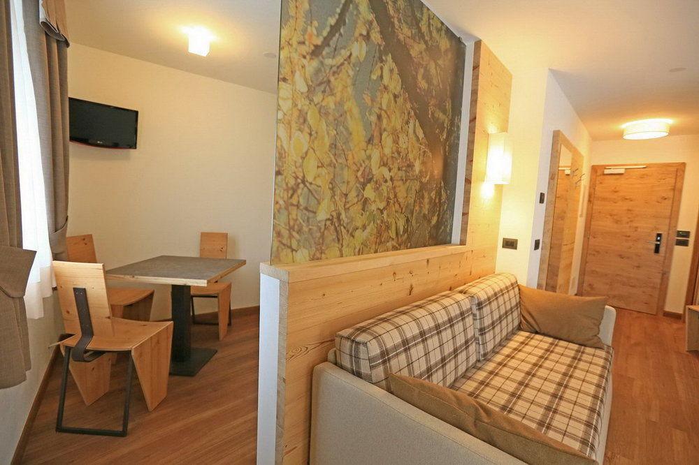Hotel San Giovanni Vigo di Fassa Luaran gambar