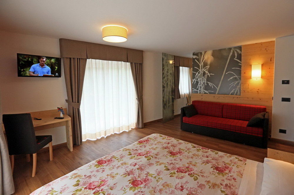 Hotel San Giovanni Vigo di Fassa Luaran gambar