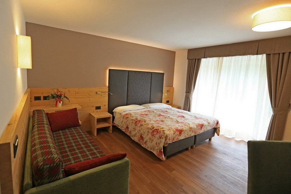 Hotel San Giovanni Vigo di Fassa Luaran gambar