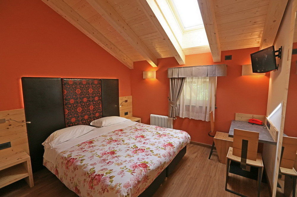 Hotel San Giovanni Vigo di Fassa Luaran gambar