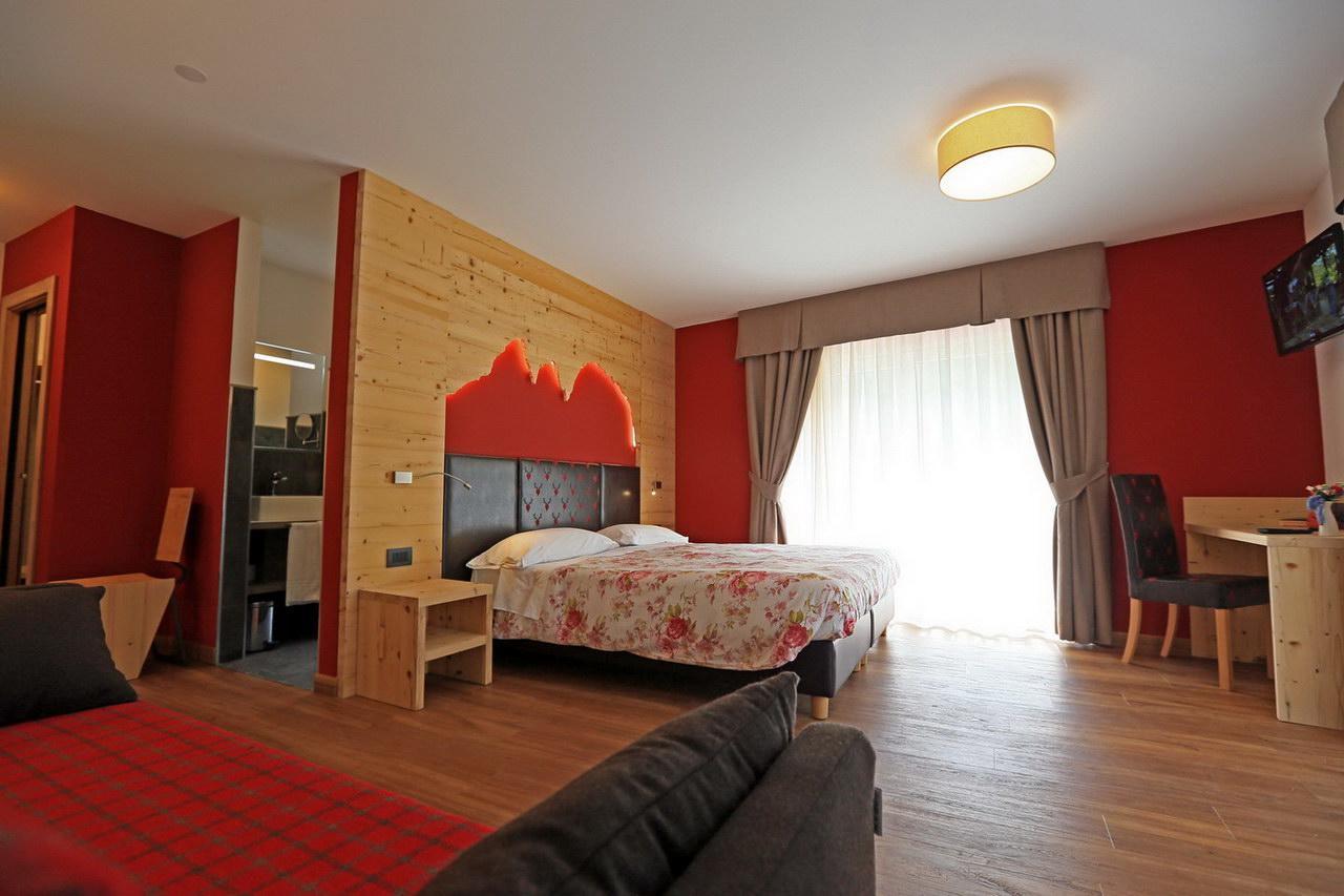 Hotel San Giovanni Vigo di Fassa Luaran gambar