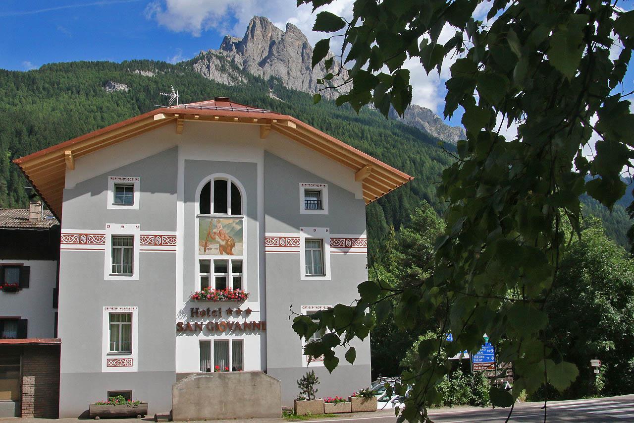 Hotel San Giovanni Vigo di Fassa Luaran gambar