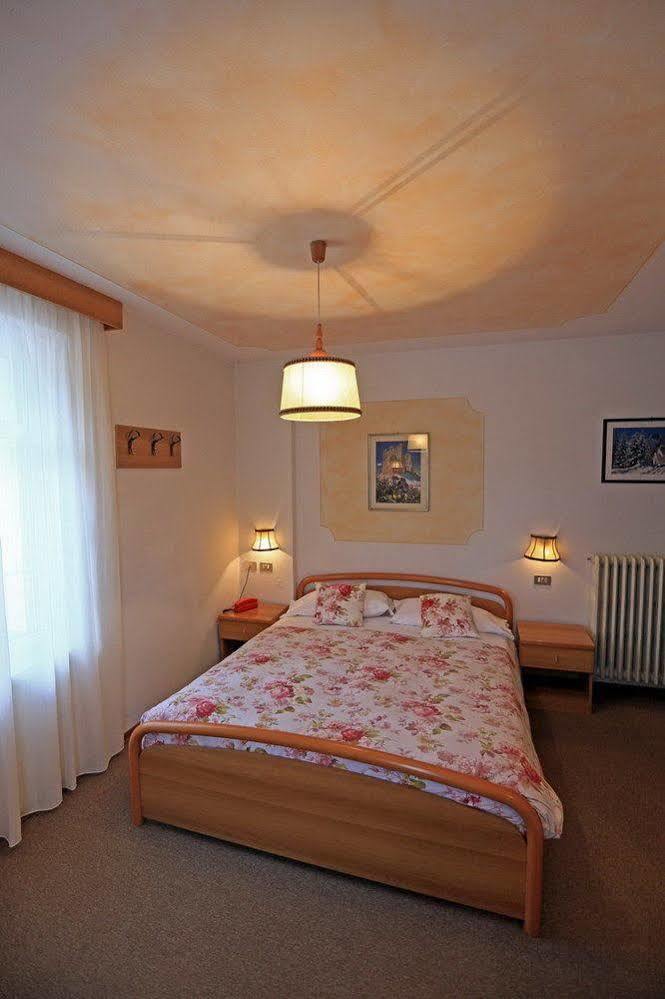 Hotel San Giovanni Vigo di Fassa Luaran gambar